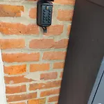 شقة Jp 3 - Faelles Kokken Og Bad, Eget Toilet *